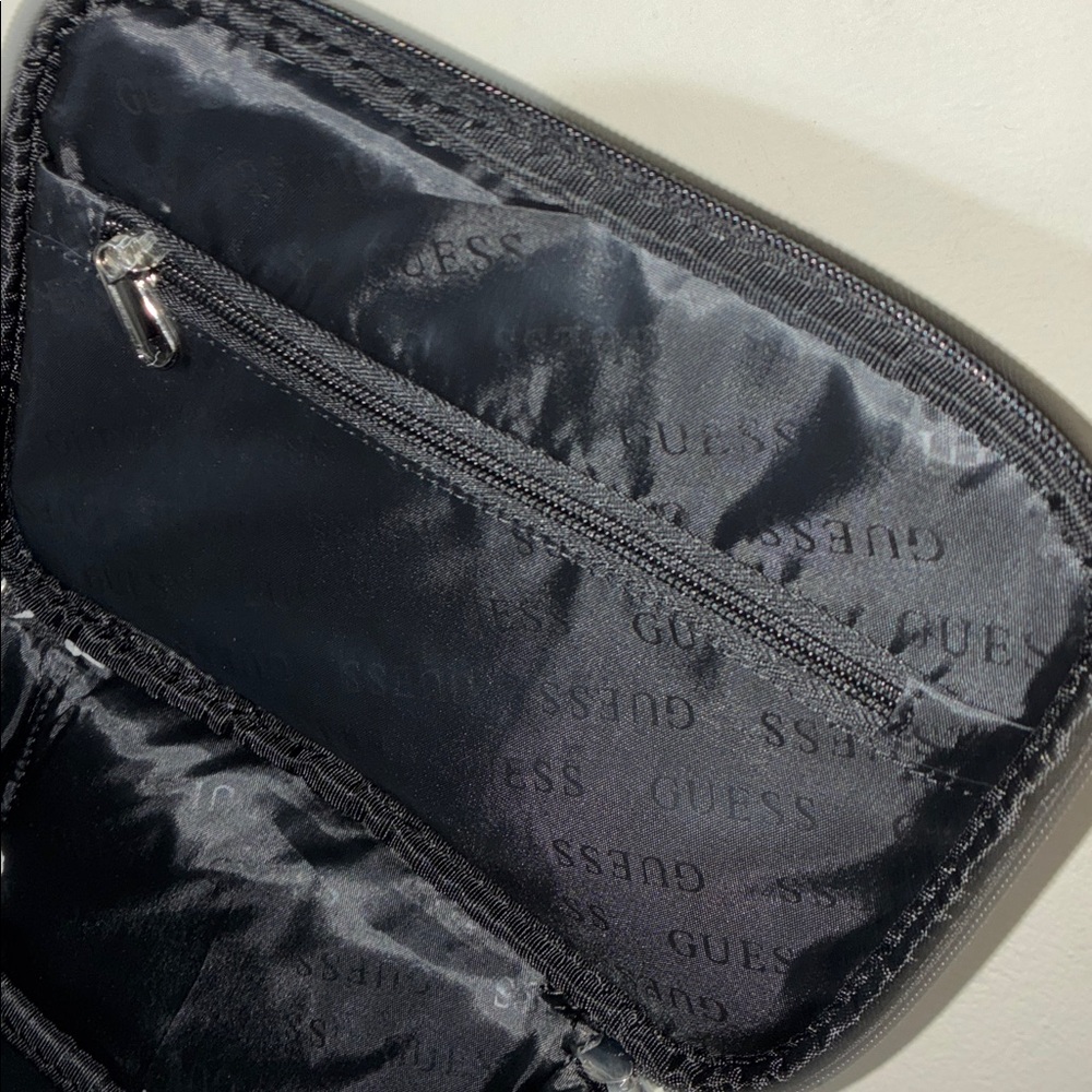 Guess Rhinestone Toiletry travel bag - Picture 5 of 6